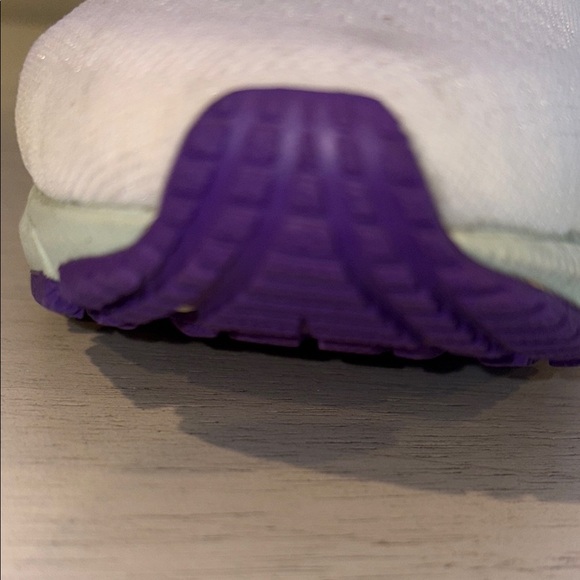 Under Armour HOVR Sonic 5  Athletic Shoes - Picture 6 of 10